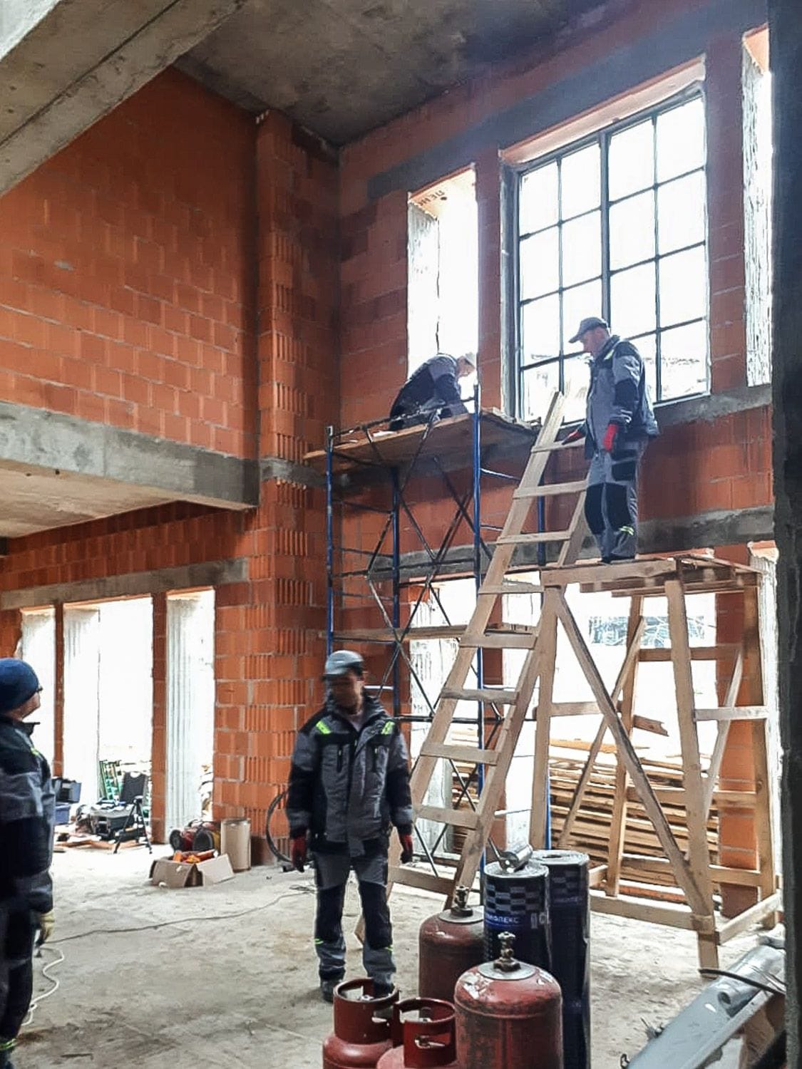 Основное изображение