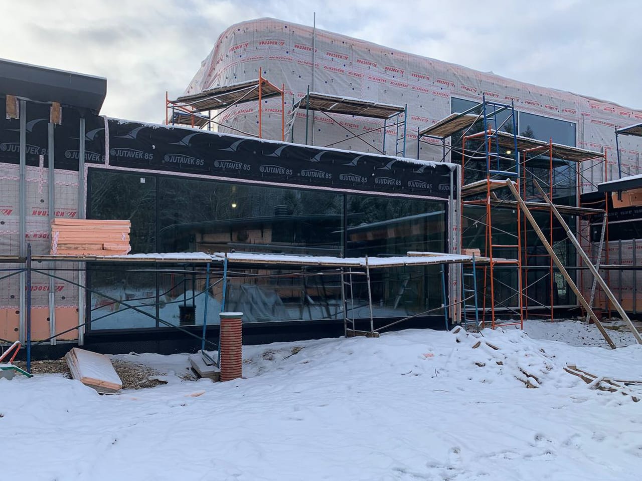 Основное изображение