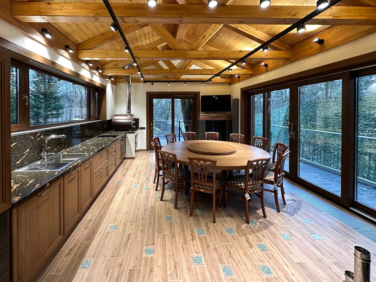 Основное изображение