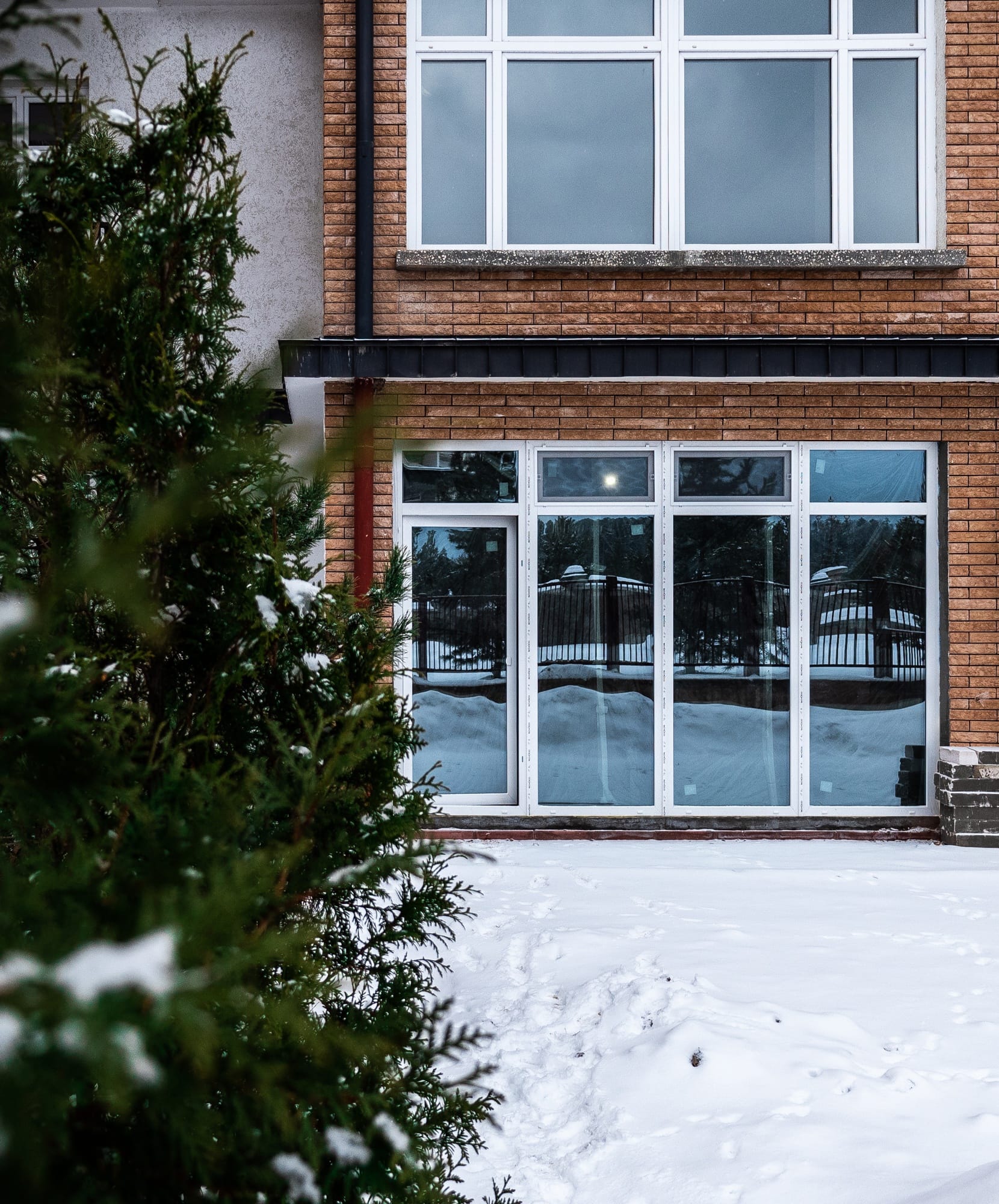 Основное изображение