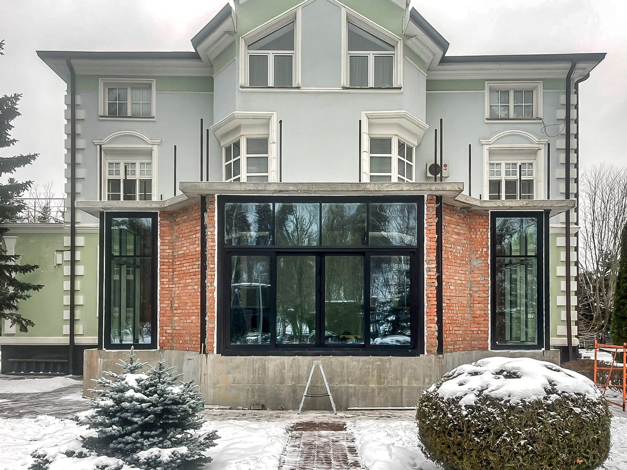 Основное изображение