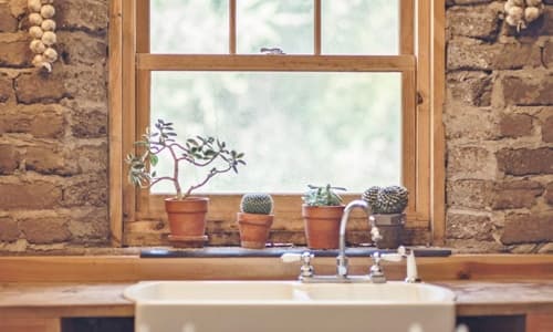 Стоит ли менять деревянные окна на пластиковые?