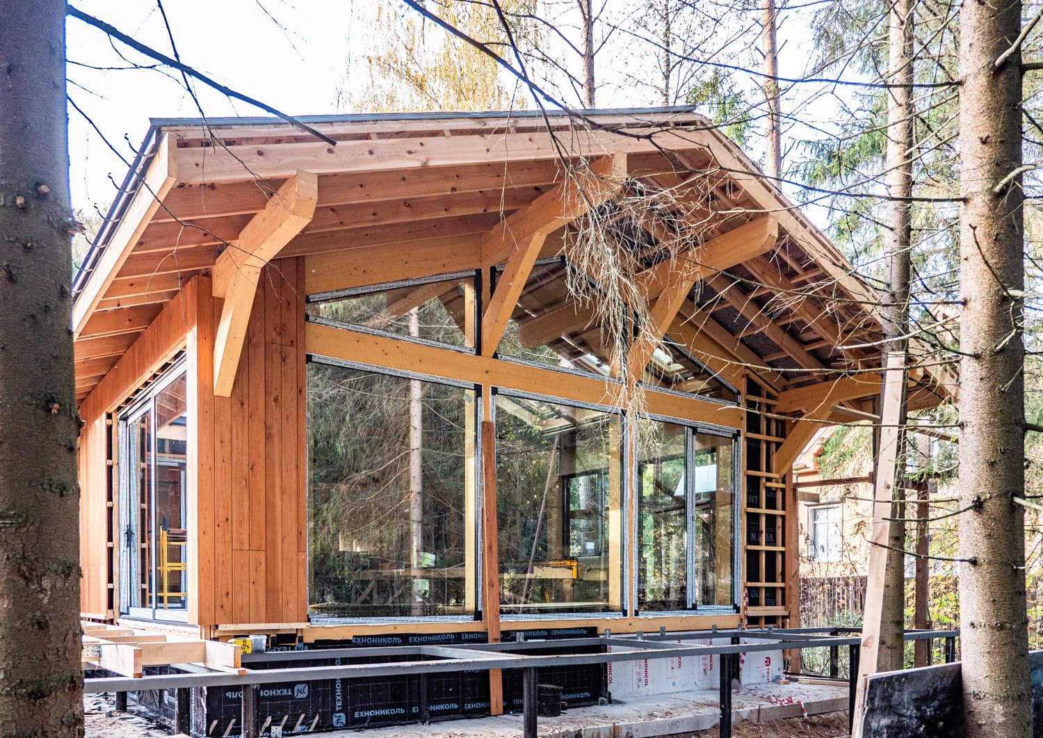 Остекление коттеджа в Истре